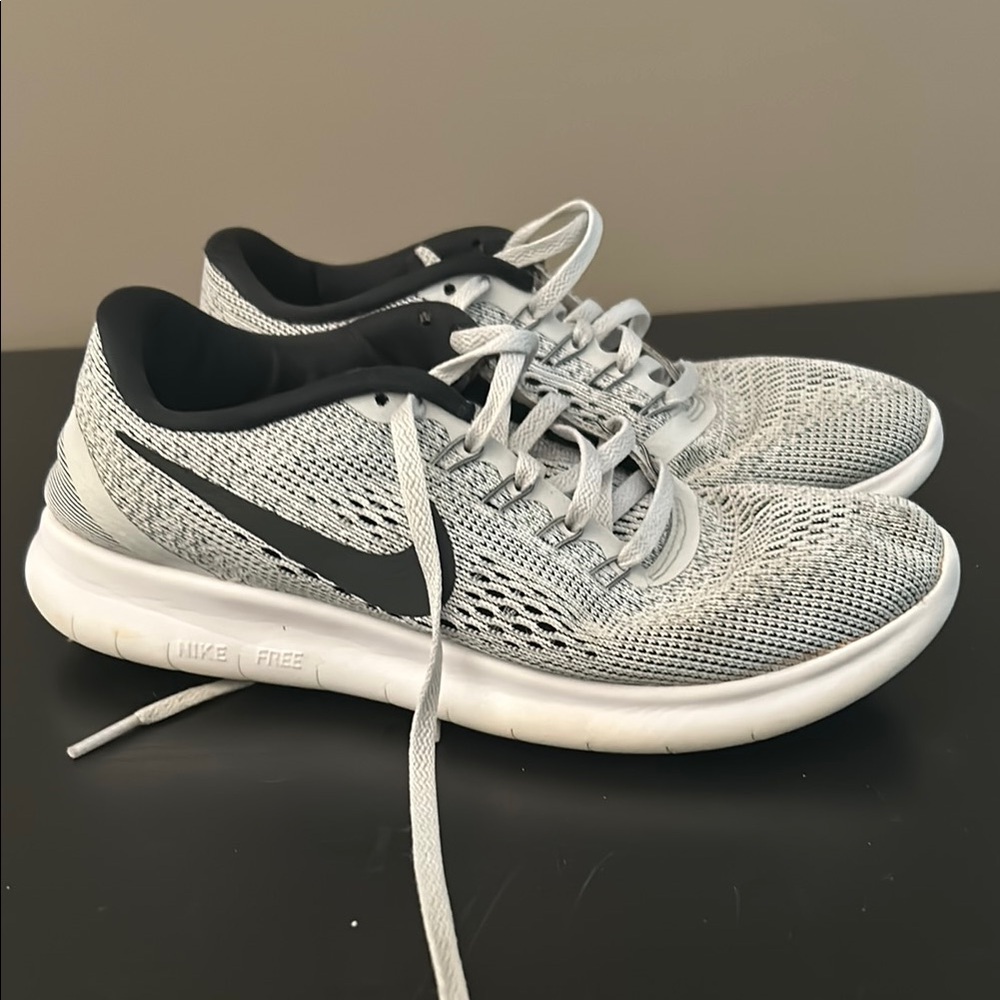 Nike Free RN Shoes